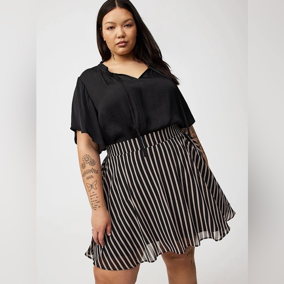 Torrid Mini Chiffon Circle Skirt - Picture 12 of 13